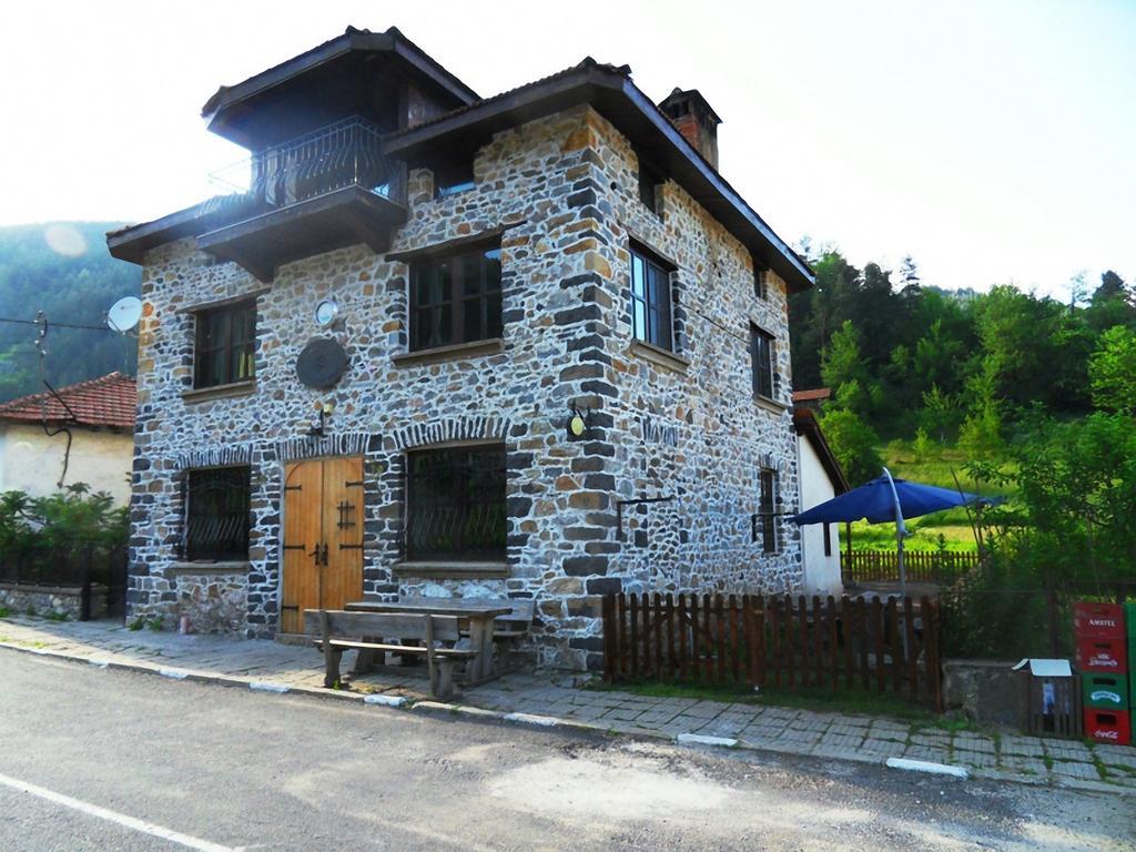 Guest House The Jolly House Arda  Exterior photo